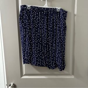 Polka dot skirt with pockets